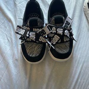 Ugg toddler seaway sneakers